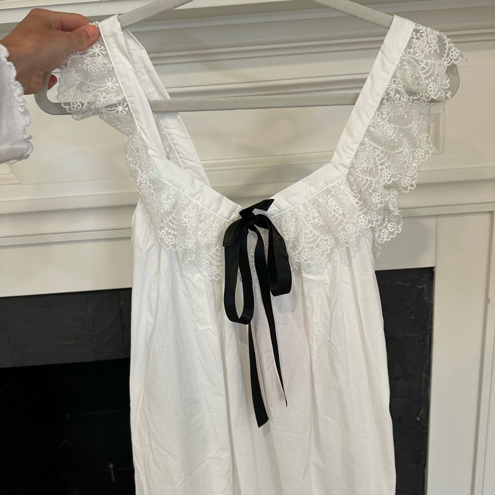 Elegant White Lace dress with Black Bow